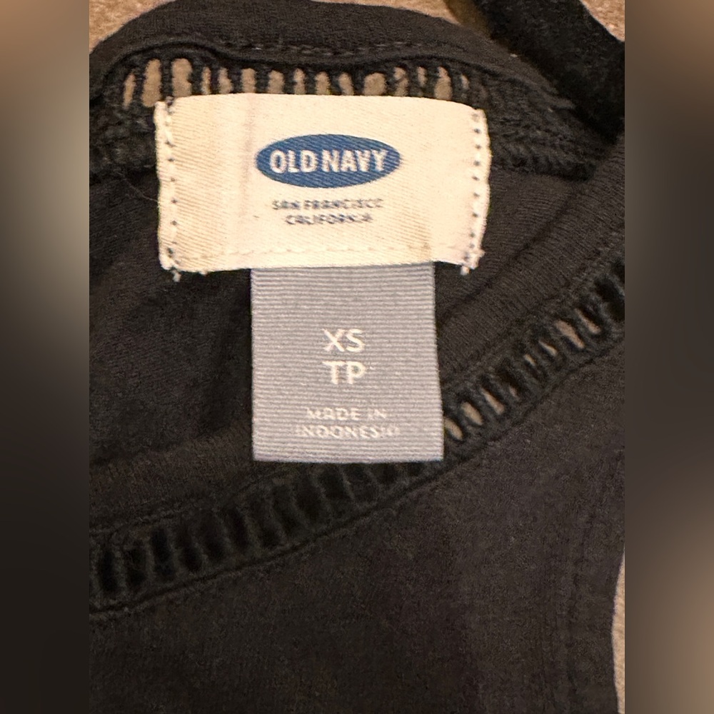 2/$10 or 3/$12 ❤️ Old Navy Black Crochet-Trim Tank Top - Picture 4 of 10